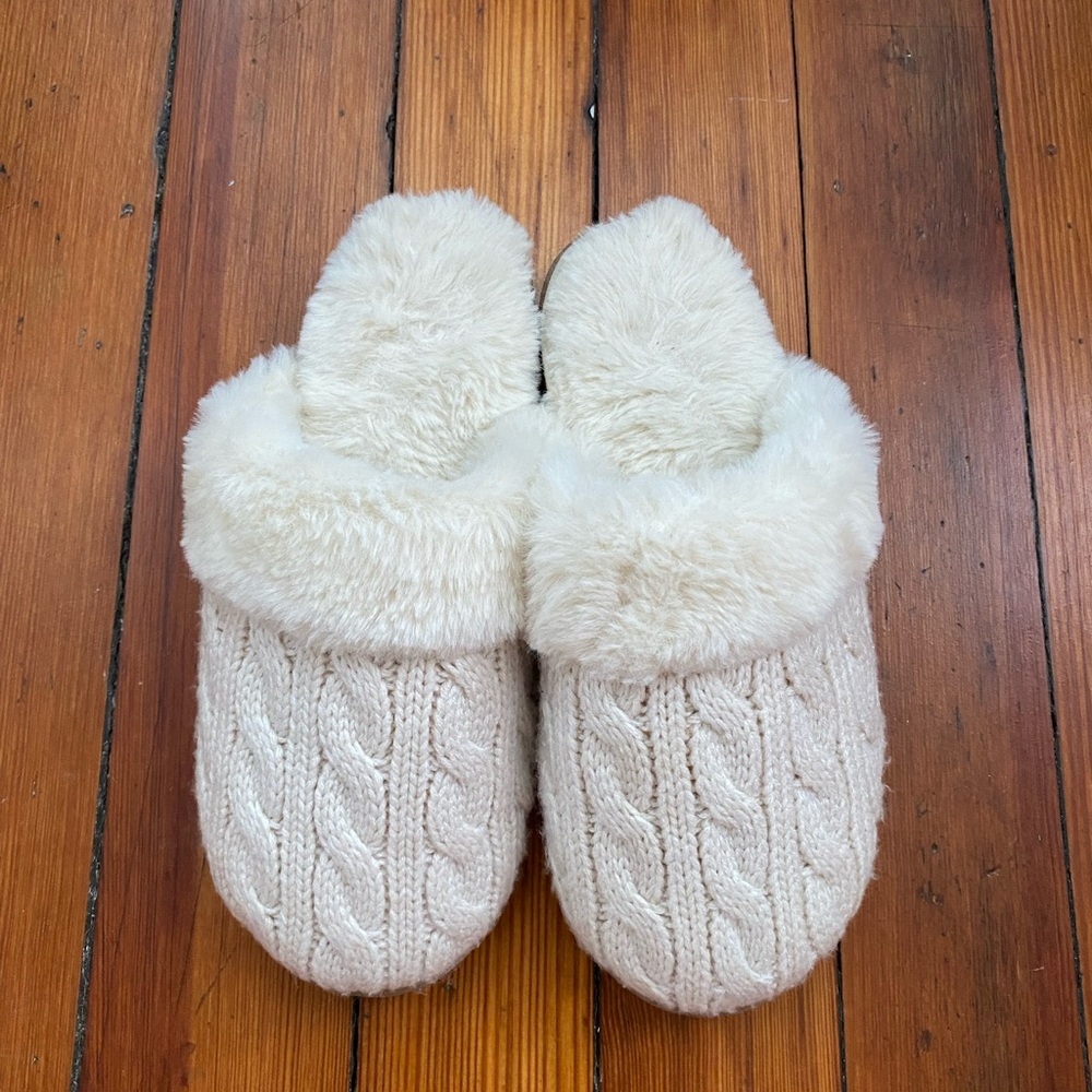 J. Crew Faux Fur Cozy Cream Cable Knit Slippers